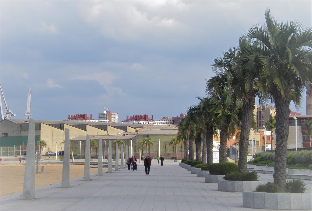 Espacio Gijon Poniente Екстериор снимка